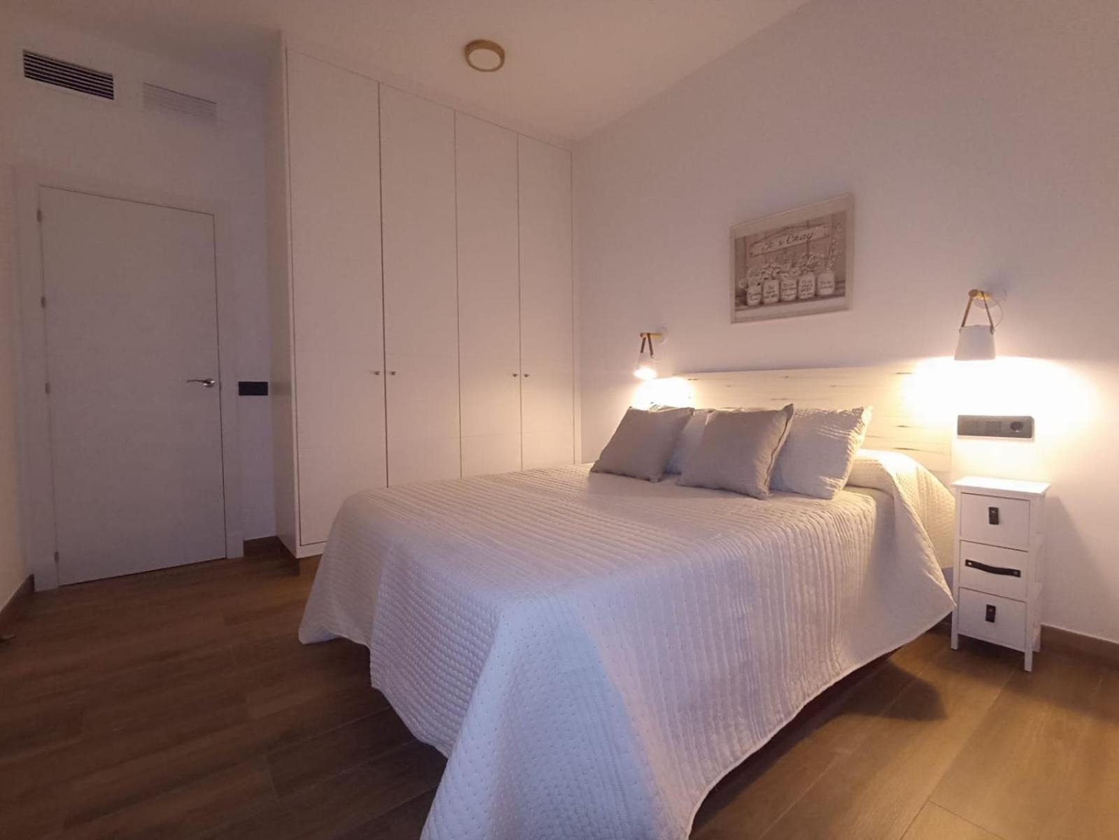 Apartamento Nuevo Centrico Con Aparcamiento Privado Incluido Alcalá de Guadaira Buitenkant foto